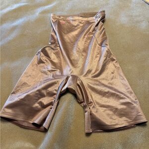 Ruby Ribbon High waisted thigh slimmer Medium